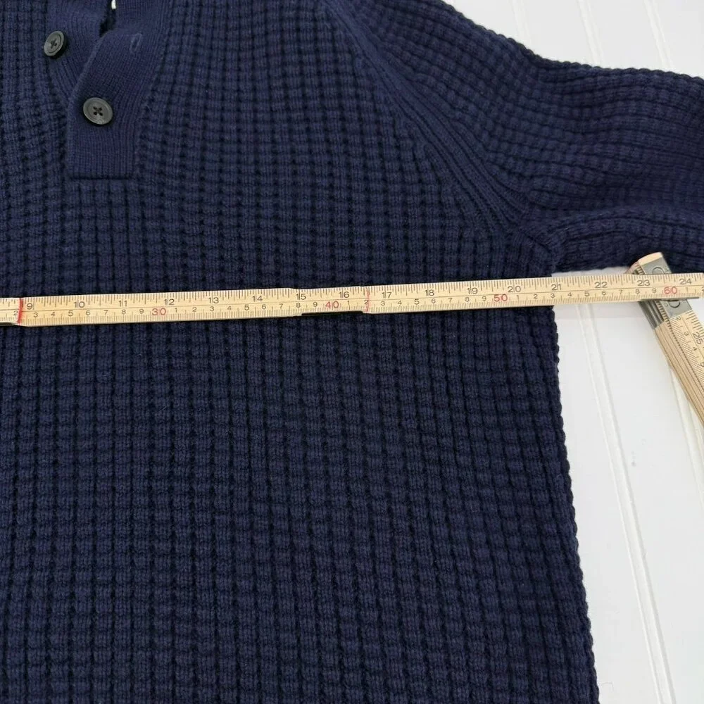 Gap Men's Navy Blue Waffle Knit 3 Button Long Sleeve Sweater Size Large